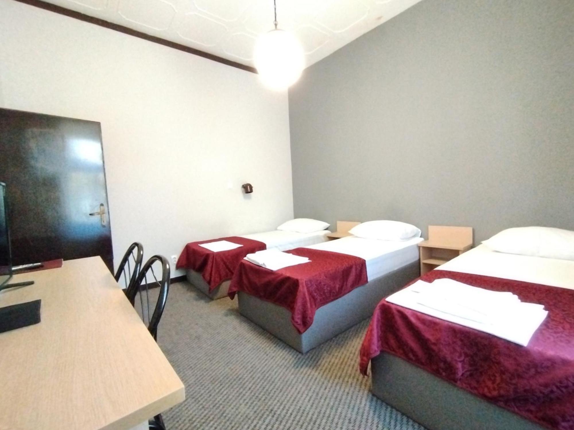 נובי סאד Hotel Vojvodina מראה חיצוני תמונה