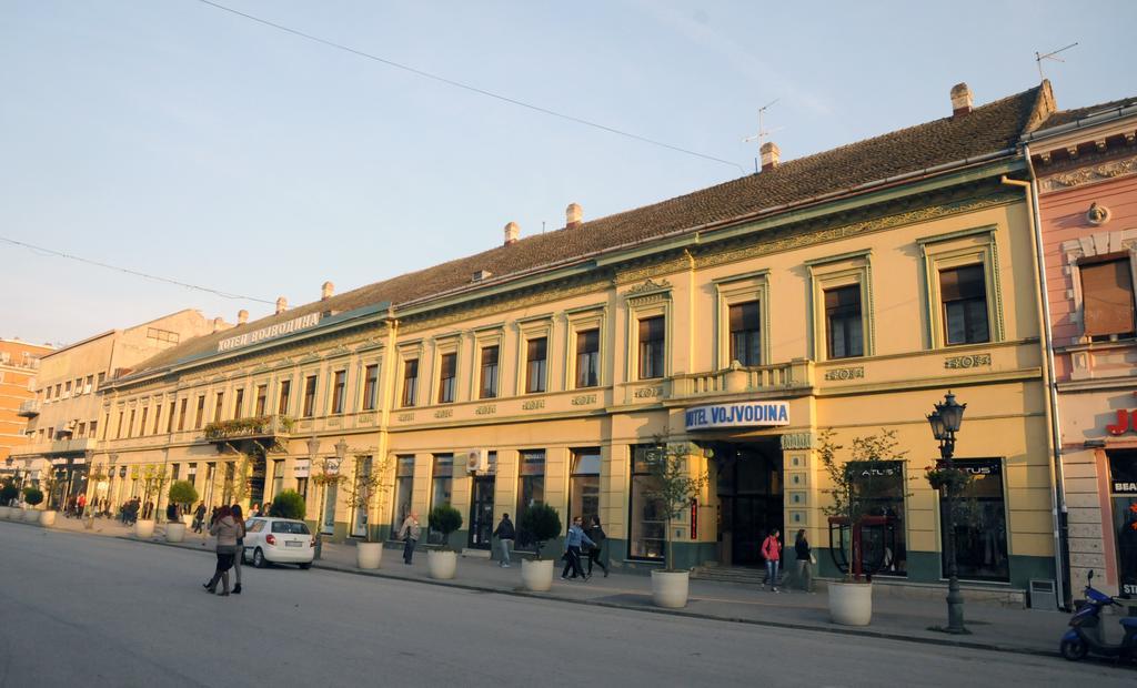 נובי סאד Hotel Vojvodina מראה חיצוני תמונה